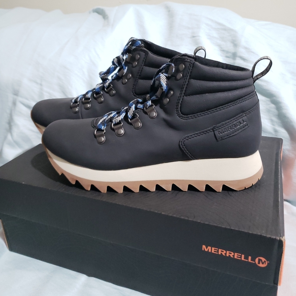 NIB Merrell Alpine Hiker Women's Hiking Boots Sz 8 Black Vegan Leather Black